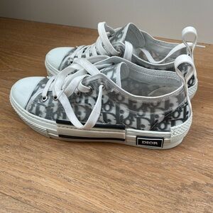 DIOR Women’s White and Grey Canvas Sneakers - US10 or EU40